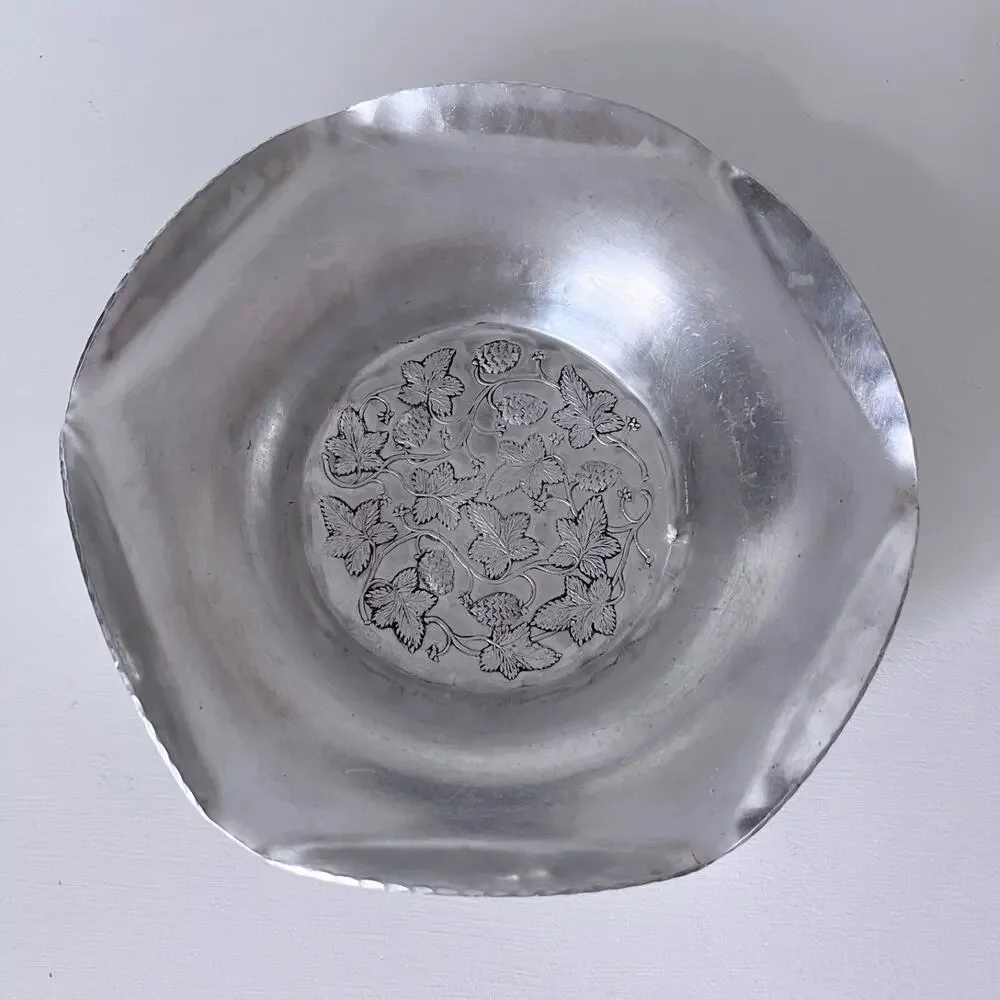 Aluminum Bowl Hop Vines Crimped Edge VTG Beer Barware Everlast Hand Forged